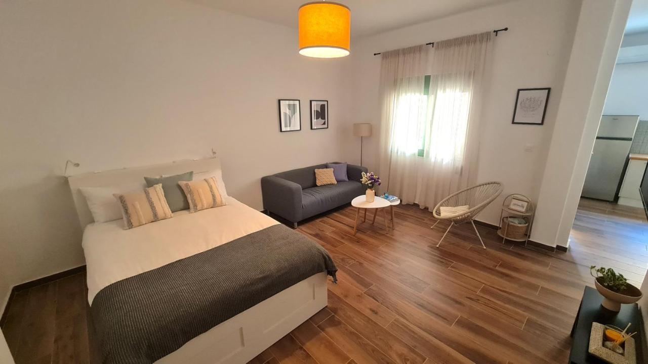 Yannis Guest House Aegina Екстер'єр фото